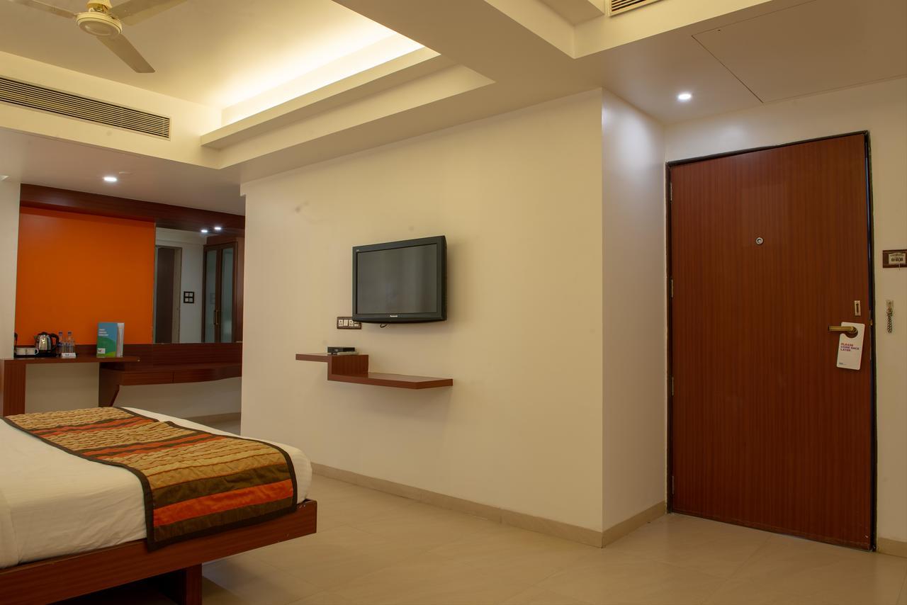 Hotel Mint Montvert, Baner プネ エクステリア 写真