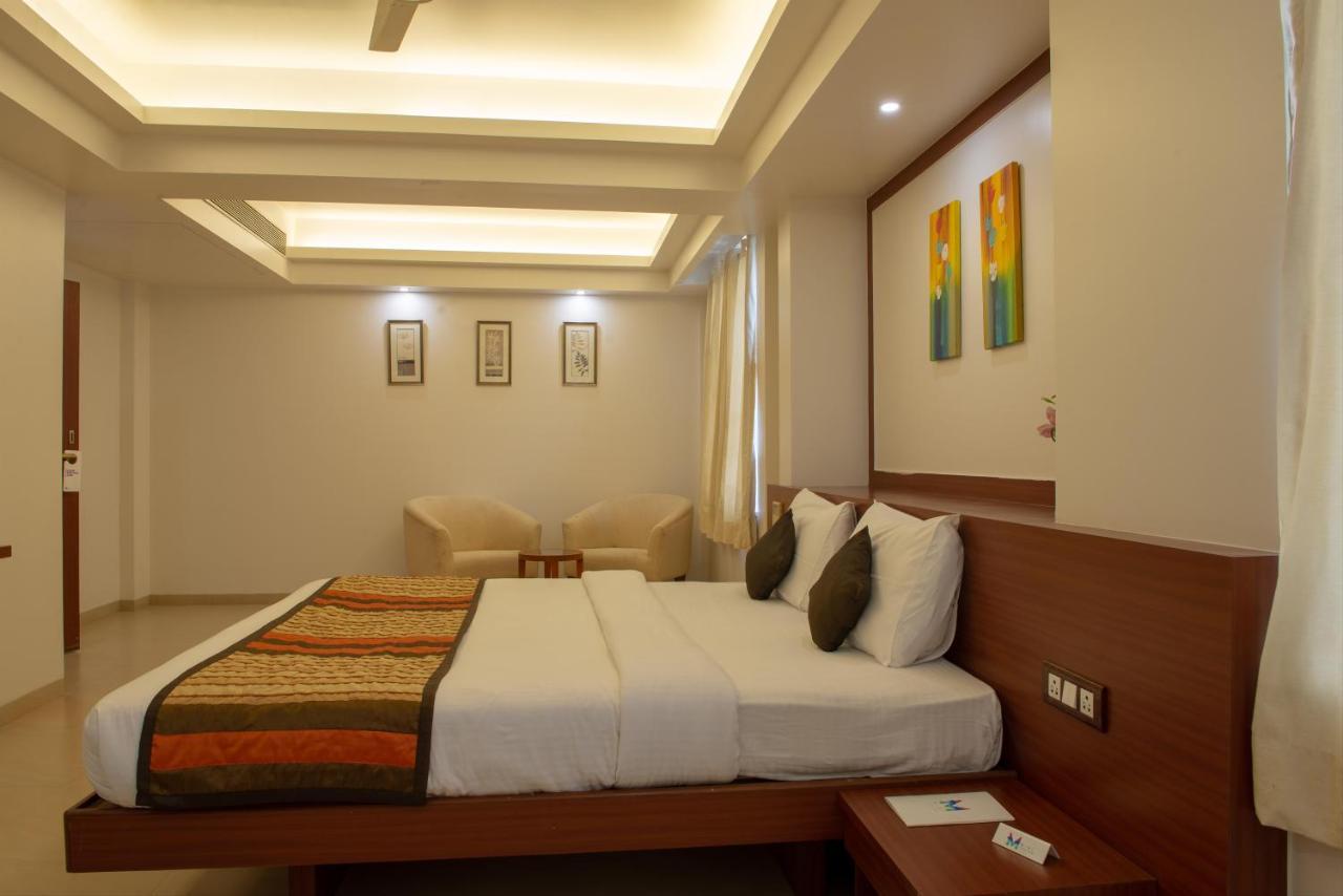 Hotel Mint Montvert, Baner プネ エクステリア 写真