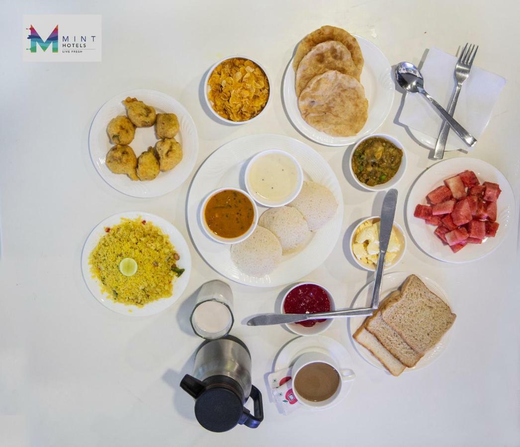 Hotel Mint Montvert, Baner プネ エクステリア 写真