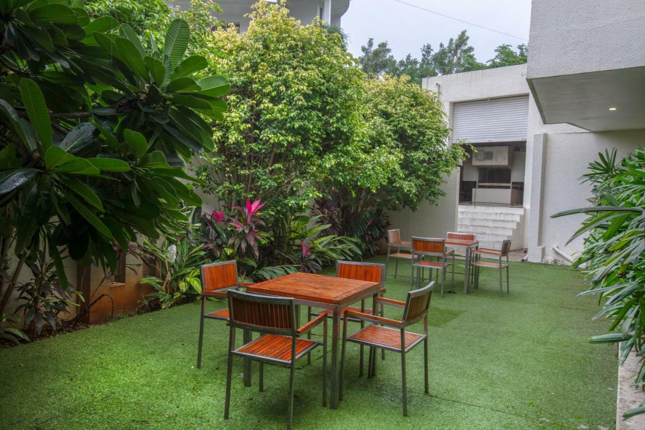 Hotel Mint Montvert, Baner プネ エクステリア 写真