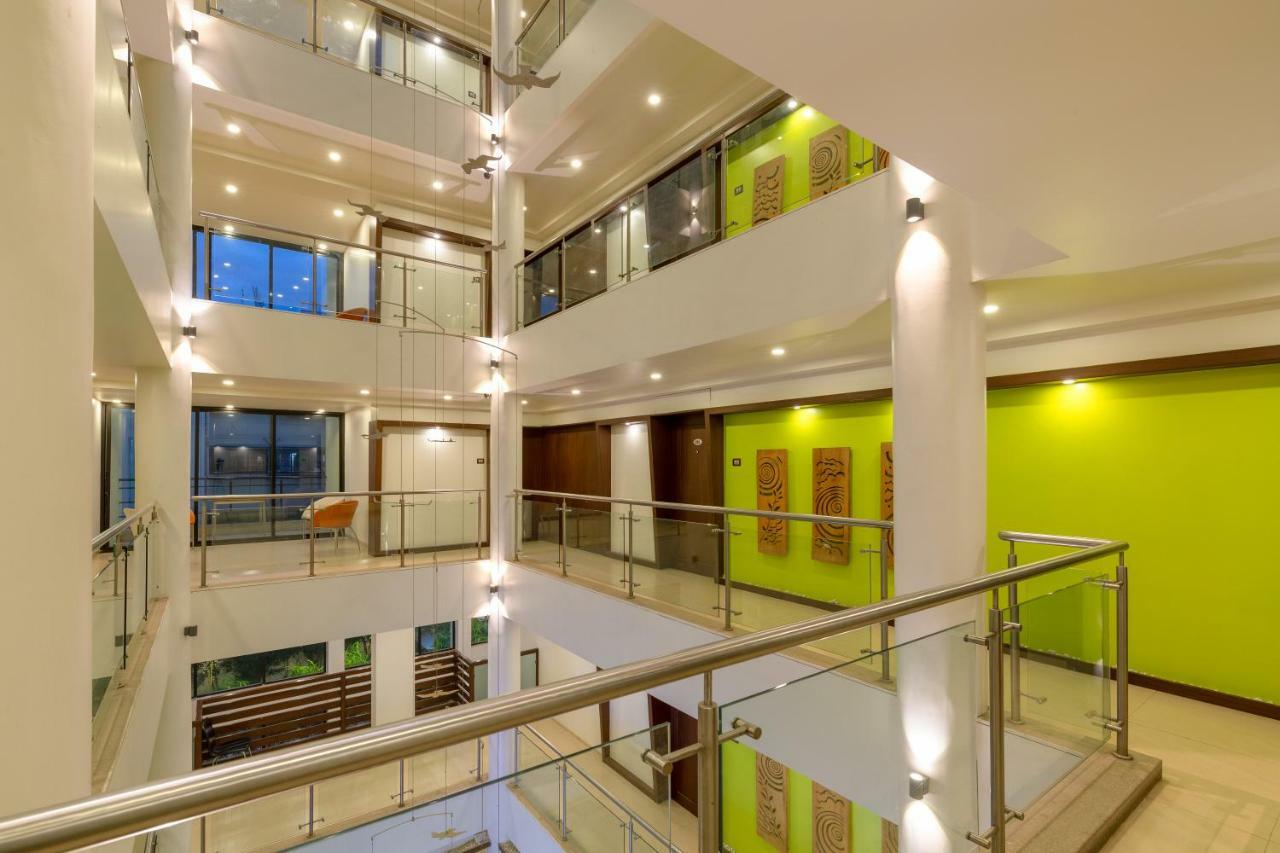 Hotel Mint Montvert, Baner プネ エクステリア 写真