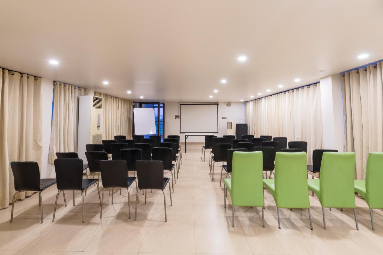 Hotel Mint Montvert, Baner プネ エクステリア 写真